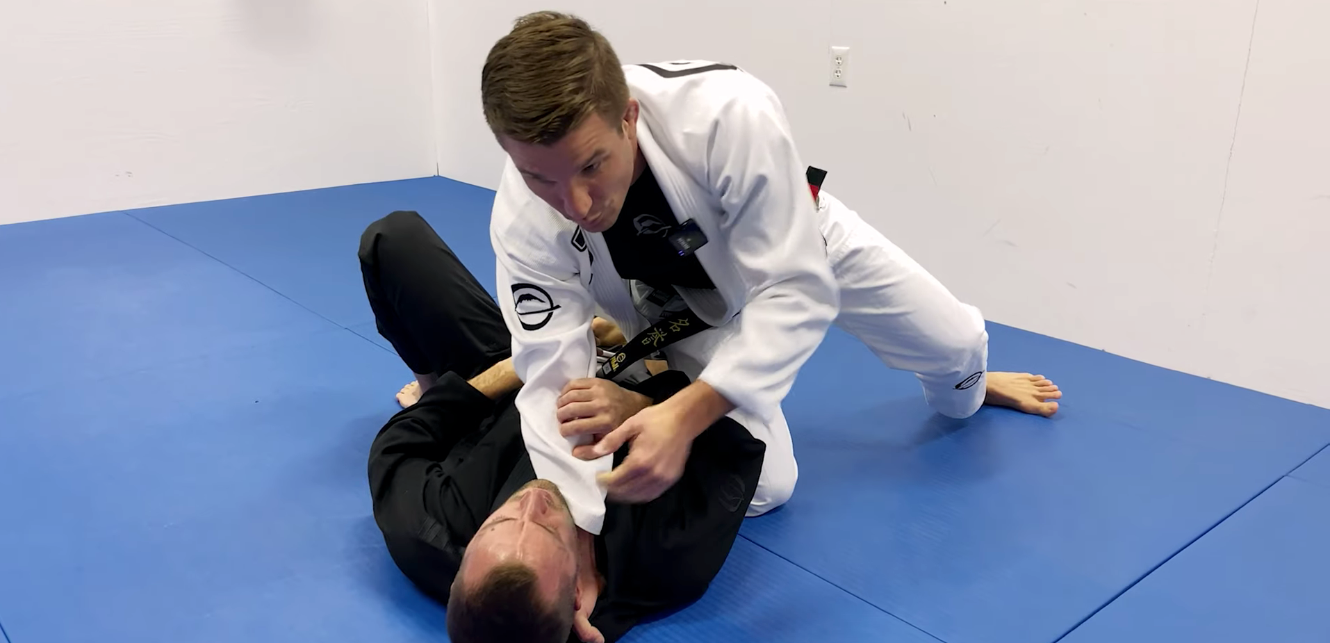 THE MERGE: GUSTAVO BATISTA X CHOKE TO KNEE SLICE PASS