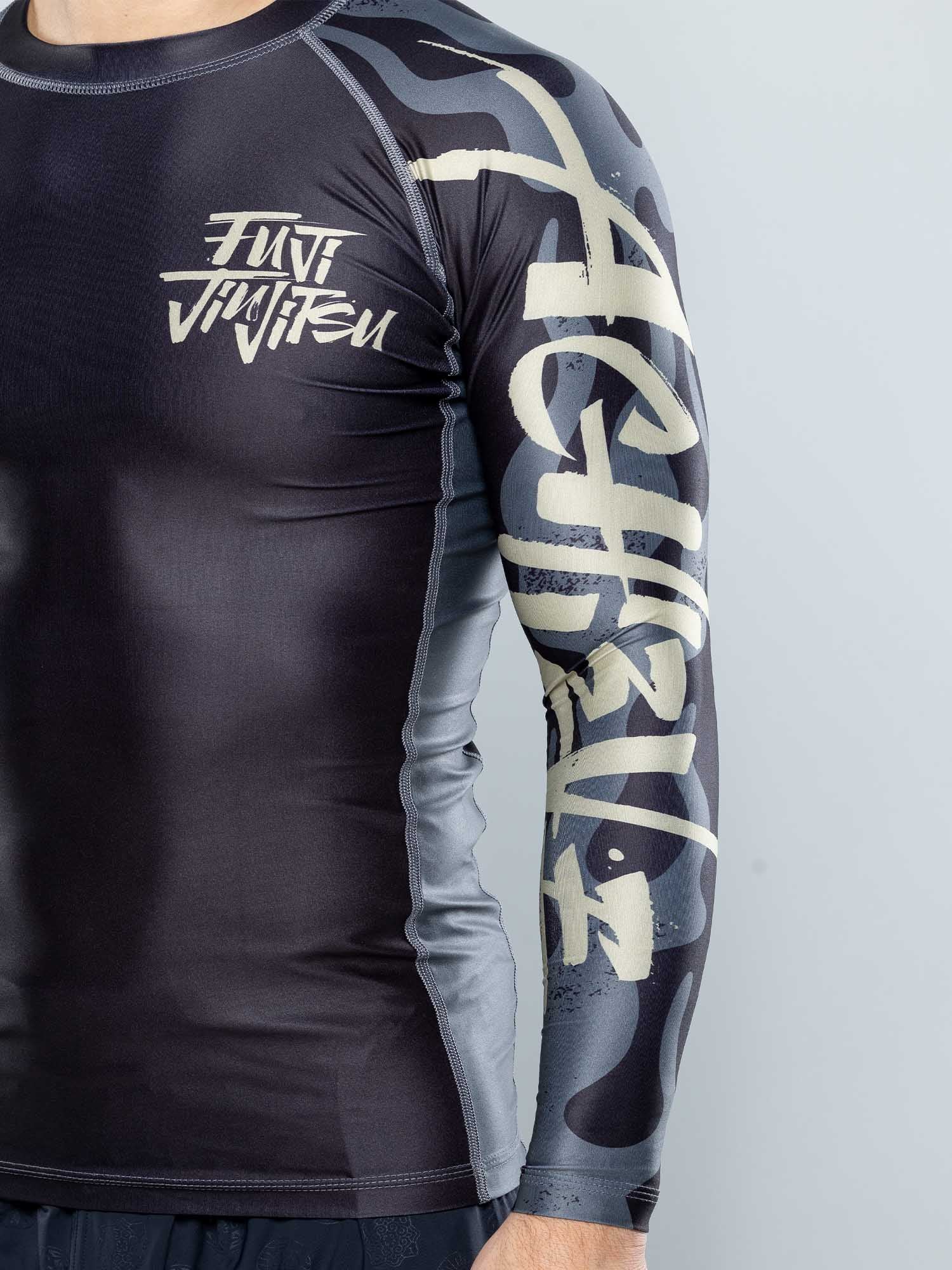 Yakedo Standard Long Sleeve Rashguard Black