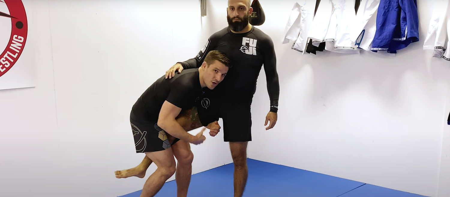 The Merge: SINGLE LEG POSITIONING TIP (NO GI)- WHEN TO "SPLIT YOUR HANDS