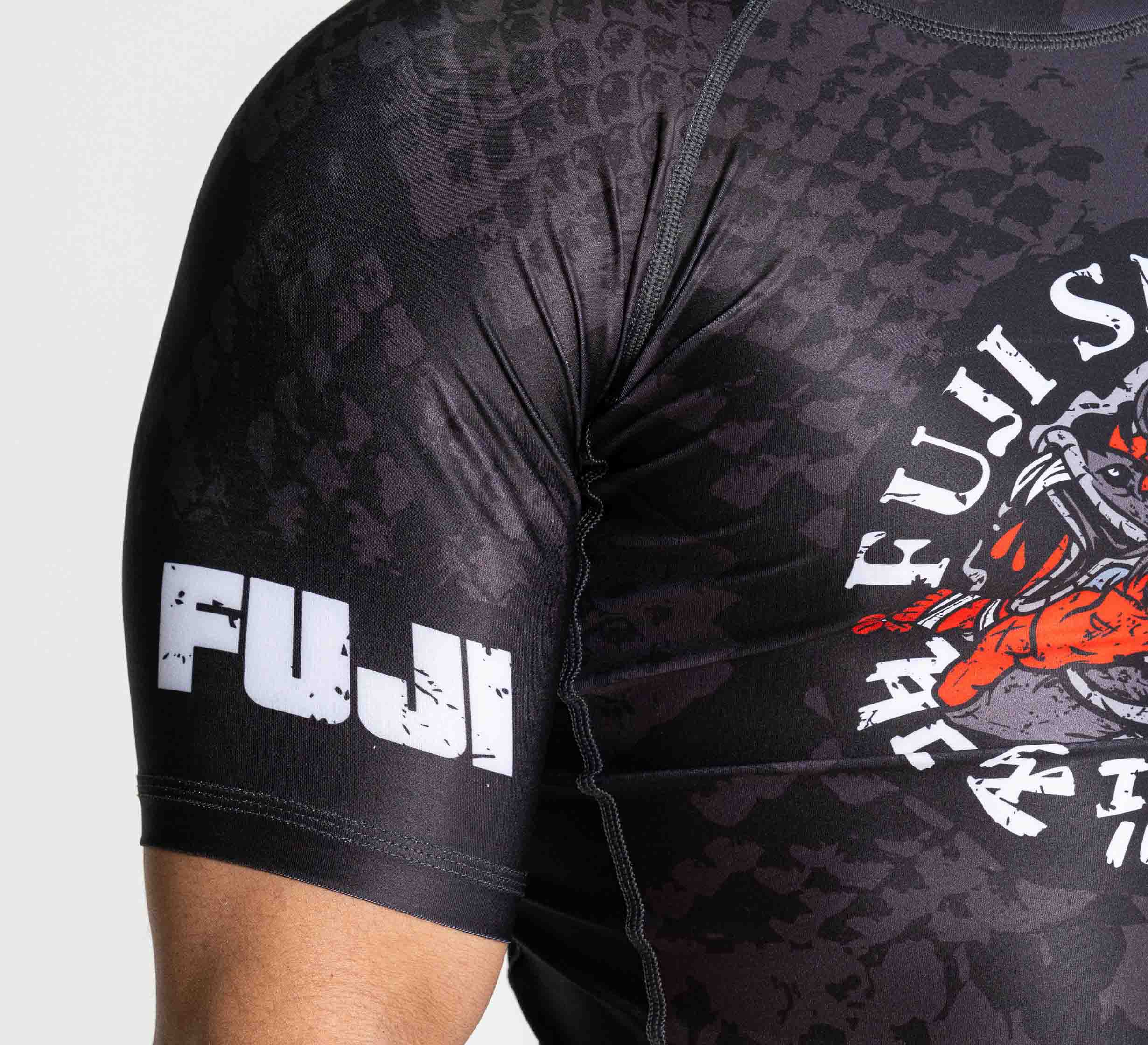 Oni vs. Anaconda Short Sleeve Rashguard Black