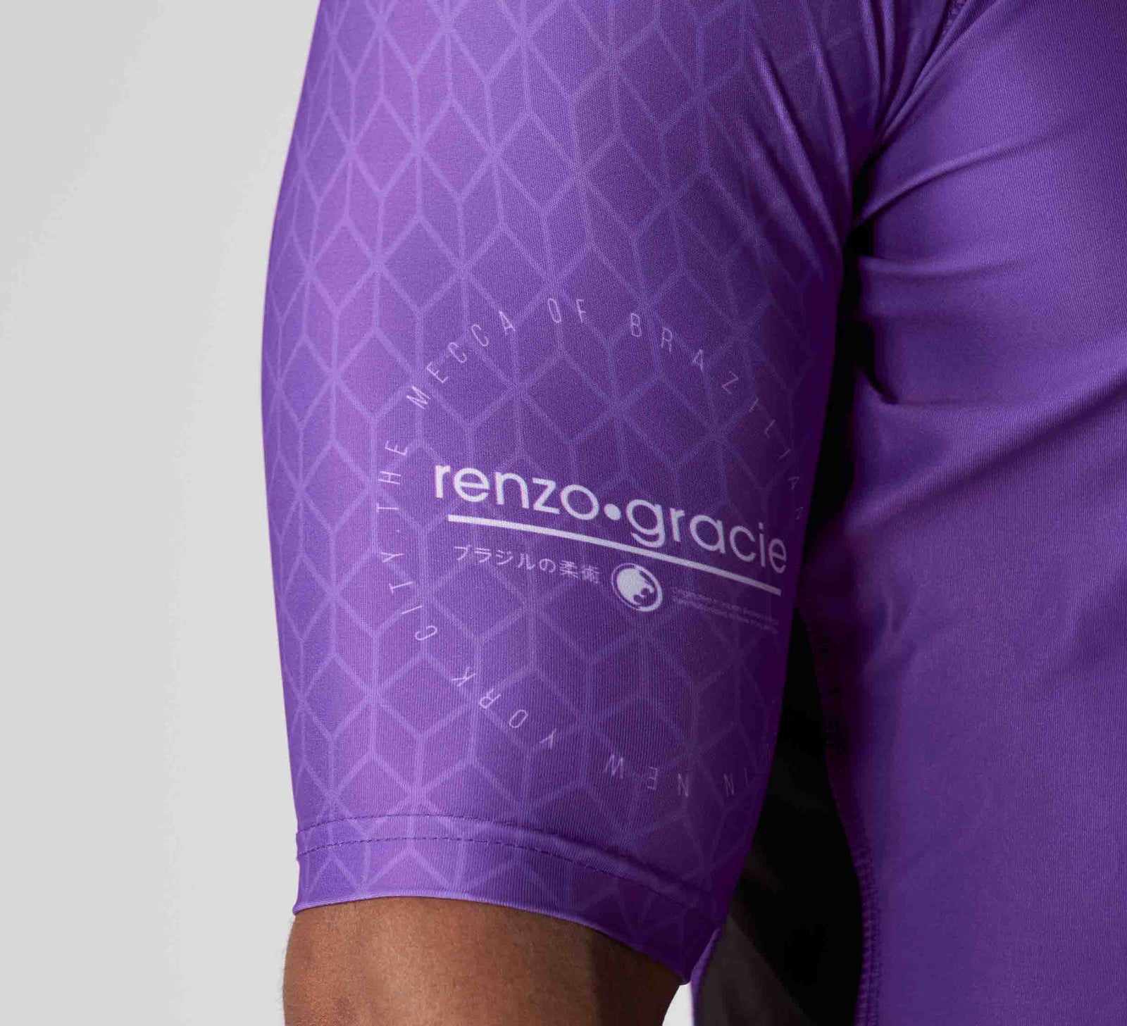 thumbnail interactive-video image 1 of Fuji Sports Baseline IBJJF Ranked Long Sleeve Rashguard For Men – White, BJJ/Jiu-Jitsu Gear 1 of 6