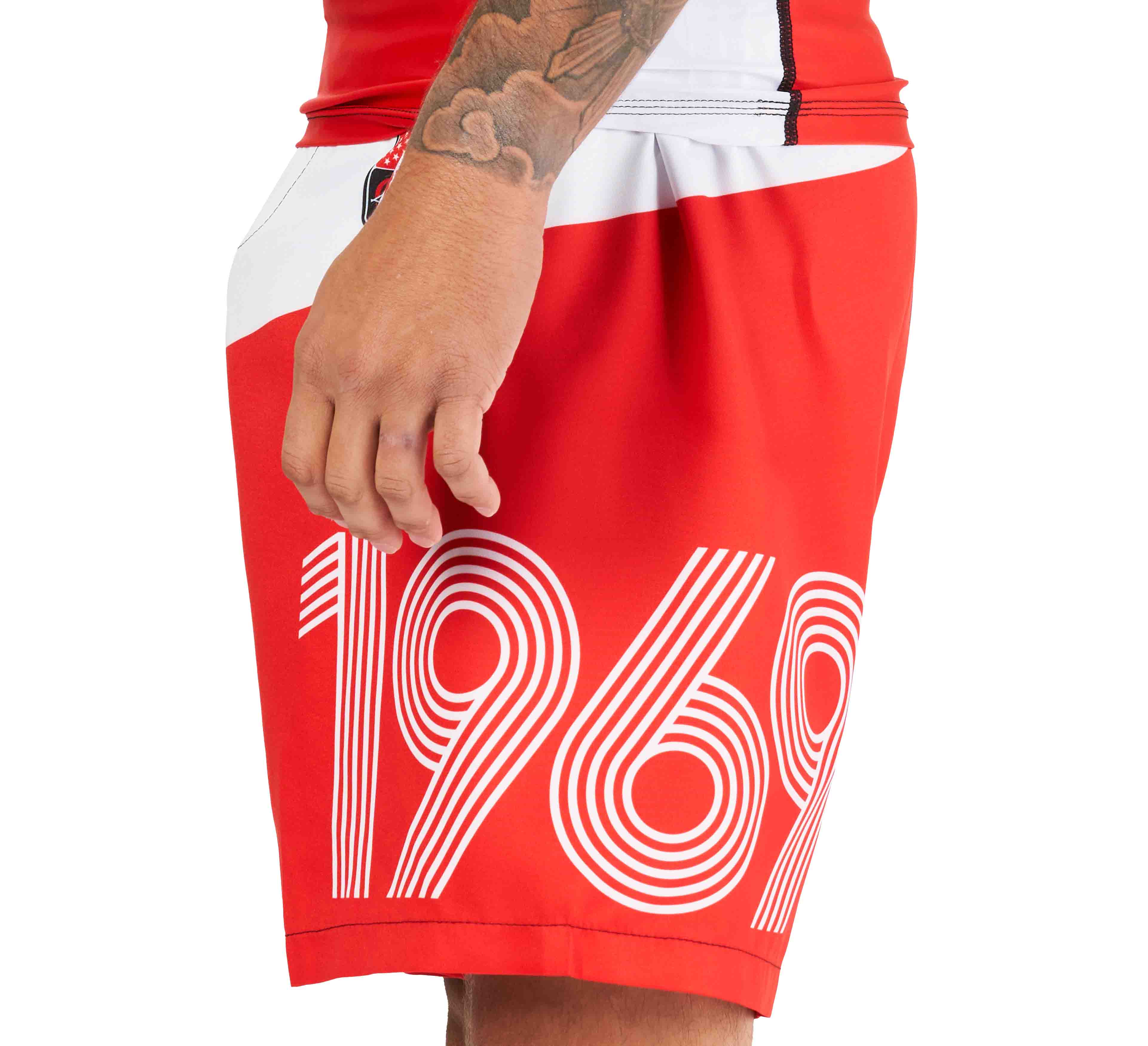 Linear Lockdown Lightweight Shorts Black/Red