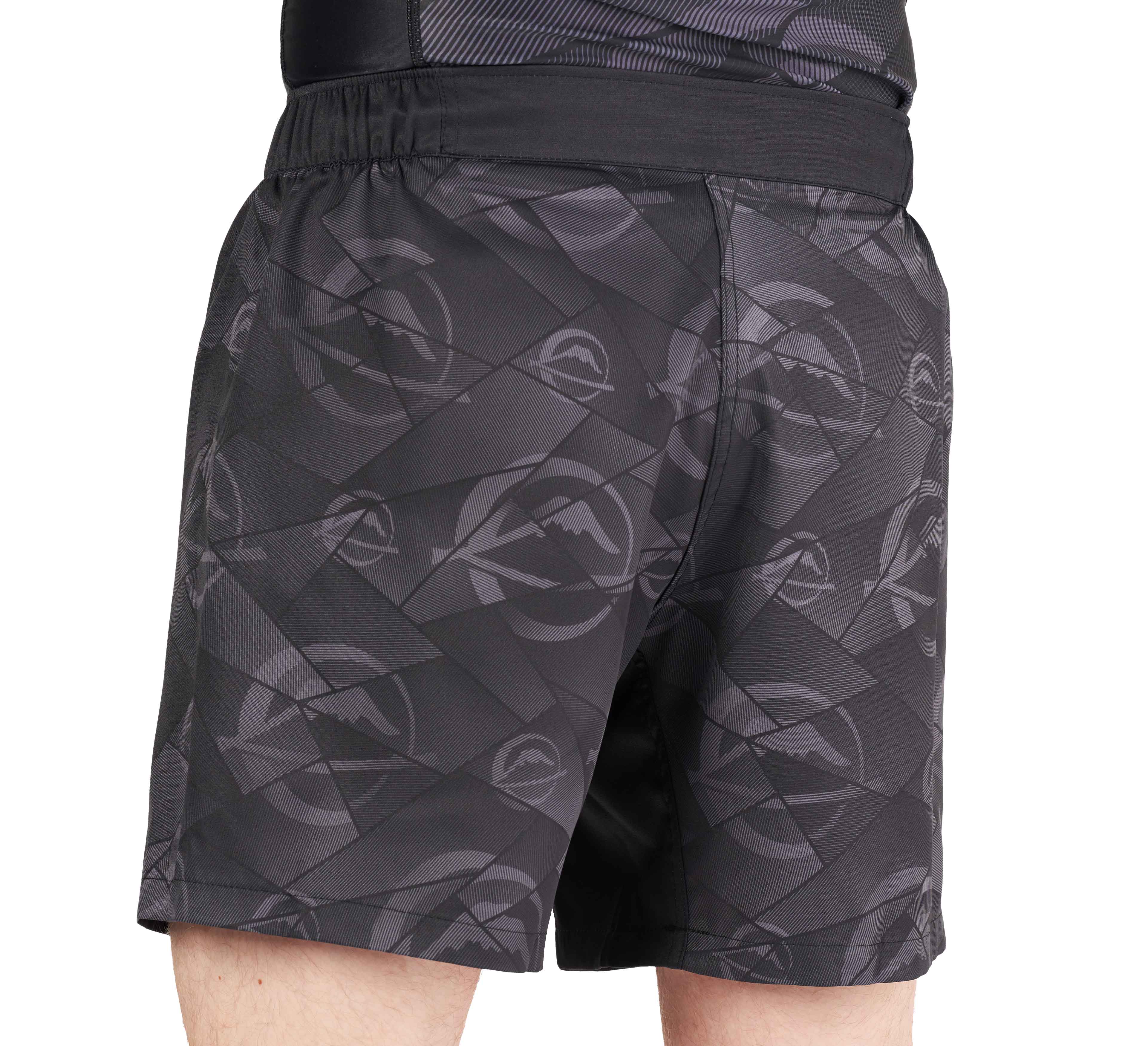 Battle Stripes Lightweight Shorts Black