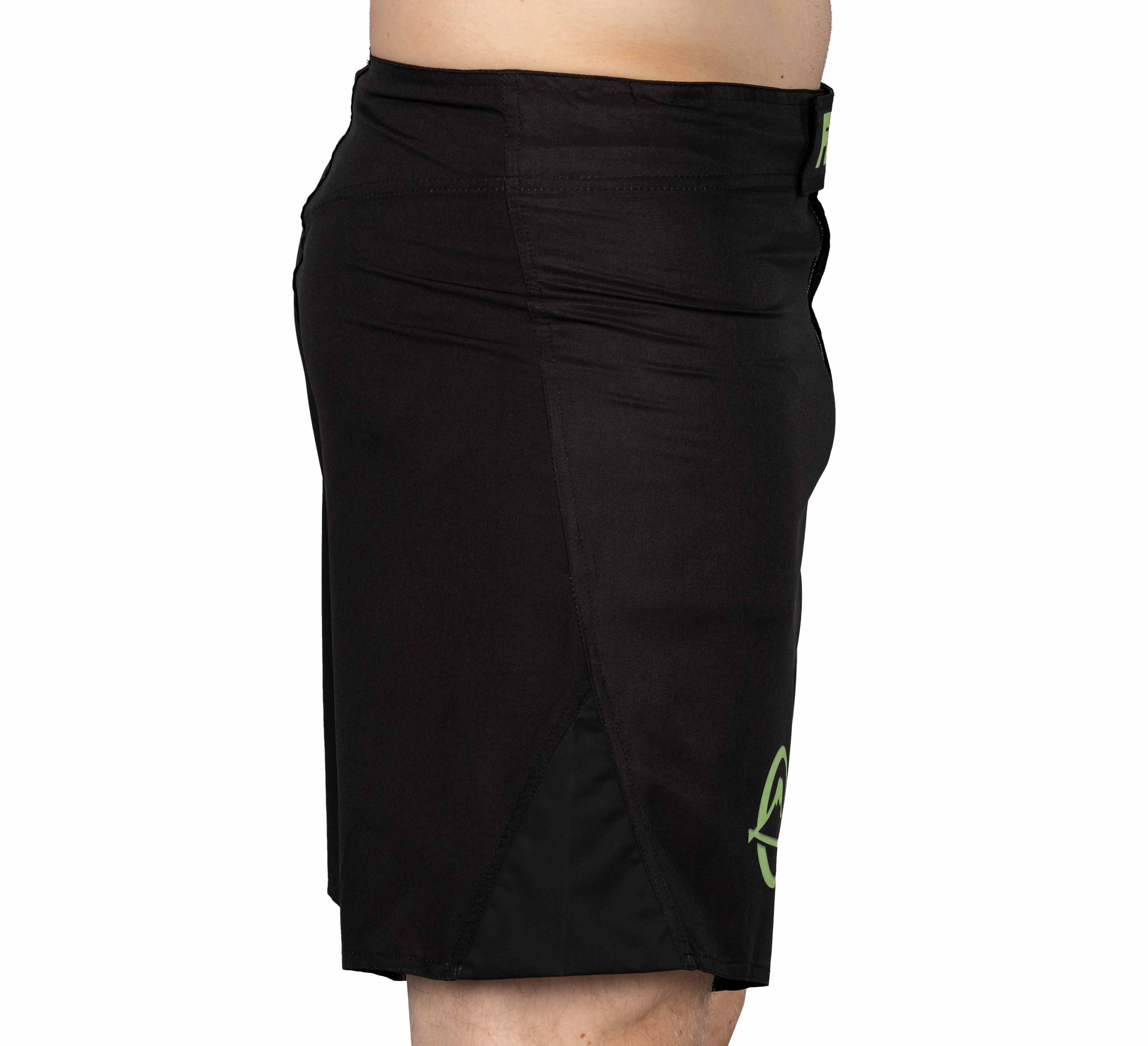 Baseline Fight Shorts Black/Green