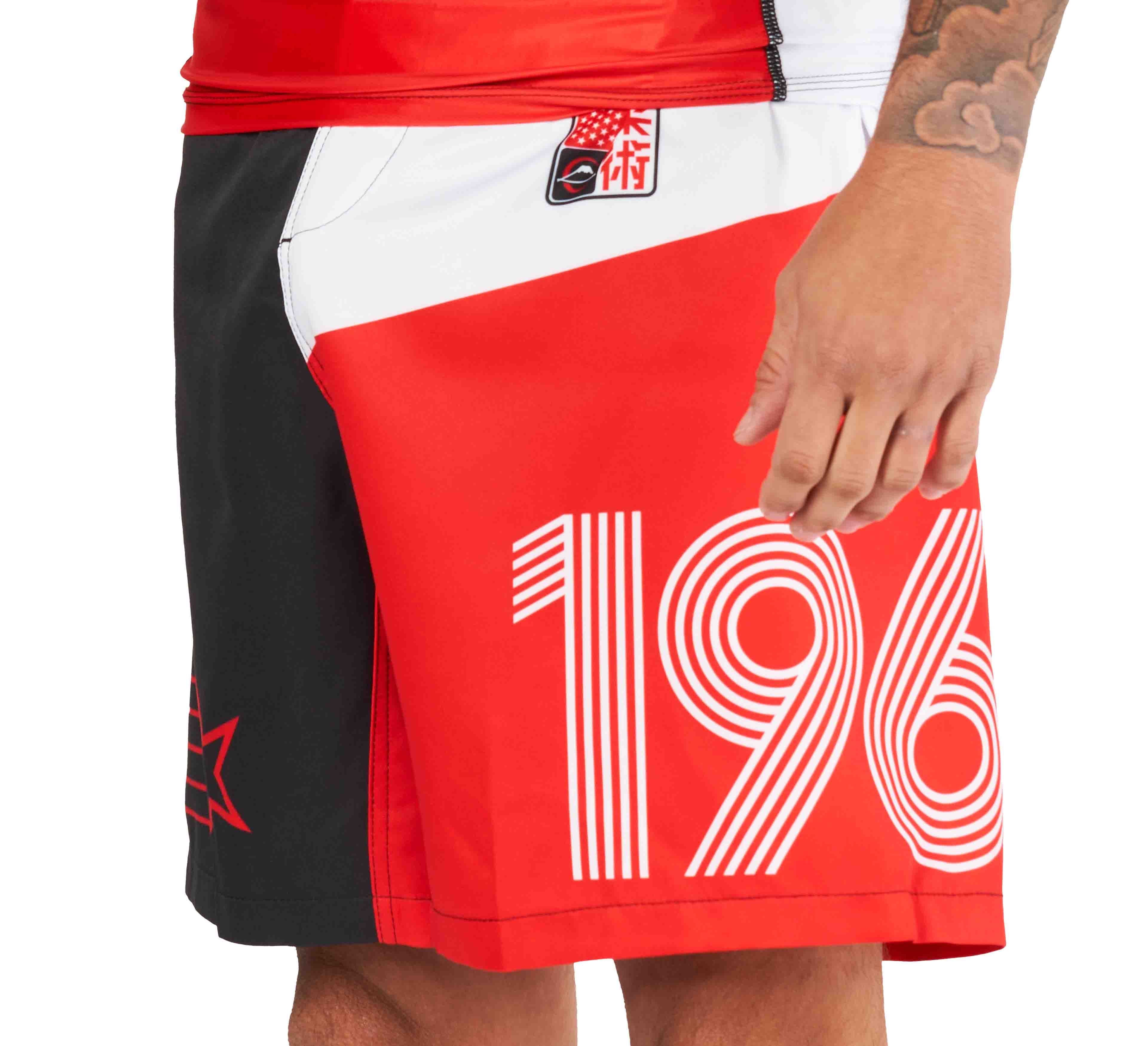 Linear Lockdown Lightweight Shorts Black/Red